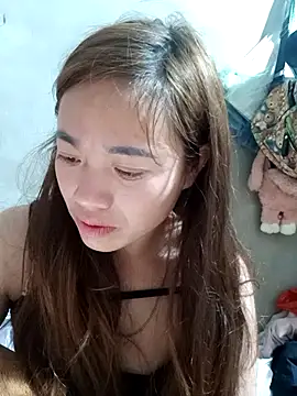 Snapshot of little-effy chatting on March 8, 7:50 pm little-effy online show from March 8, 7:50 pm