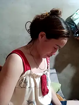 Snapshot of little-effy chatting on May 15, 1:29 pm little-effy online show from May 15, 1:29 pm