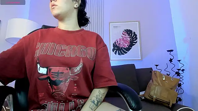 Darele  online show from February 9, 1:59 pm