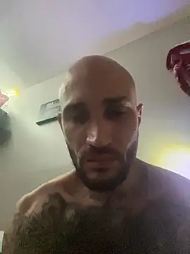 kingNQueen1211 online show from June 15, 8:49 am