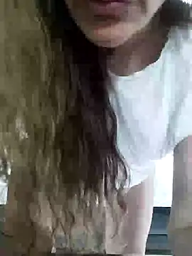 Snapshot of NovaMia chatting on June 6, 8:46 pm NovaMia online show from June 6, 8:46 pm