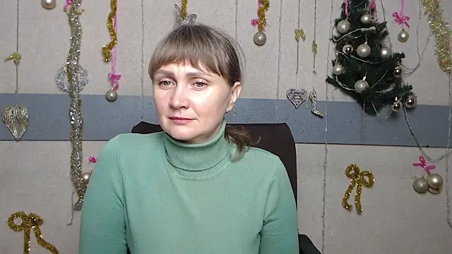 Snapshot of KellyClar chatting on December 15, 5:55 am KellyClar online show from December 15, 5:55 am