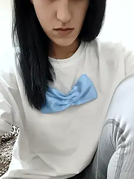 tenifer online show from February 12, 6:25 pm