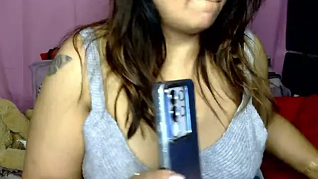 butterflyslay online show from January 14, 4:18 am