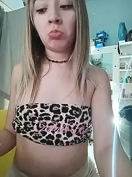 Snapshot of soylulita07 chatting on July 25, 9:51 am soylulita07 online show from July 25, 9:51 am