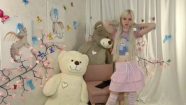 ViollaBloom online show from January 9, 1:41 am