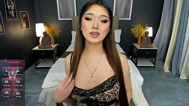 SeductressBella online show from May 11, 2:45 pm