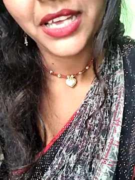 Snapshot of Aaisha_01 chatting on December 21, 7:15 am Aaisha 01 online show from December 21, 7:15 am