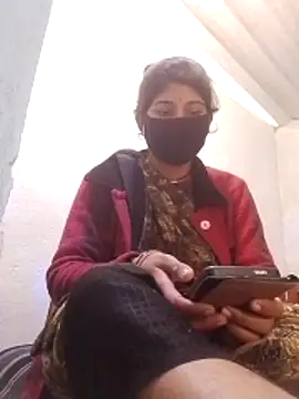 Snapshot of Aaisha_01 chatting on December 22, 5:37 am Aaisha 01 online show from December 22, 5:37 am