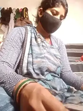 Aaisha 01 online show from February 26, 4:44 am