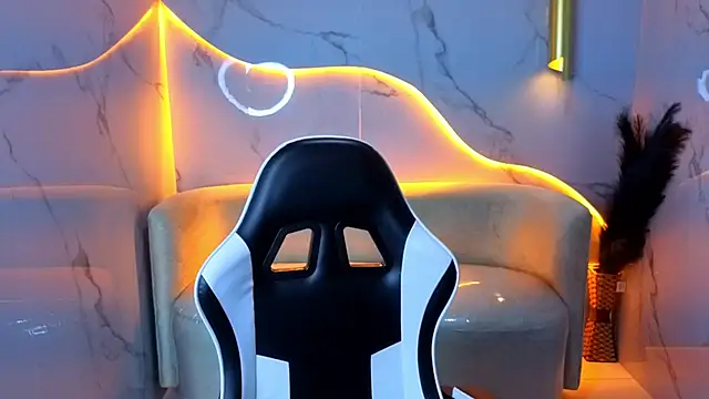 Sofi Adams Tx online show from February 4, 8:03 pm