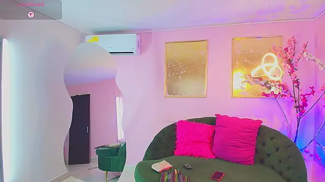 bella moonlight cr online show from January 7, 3:31 am