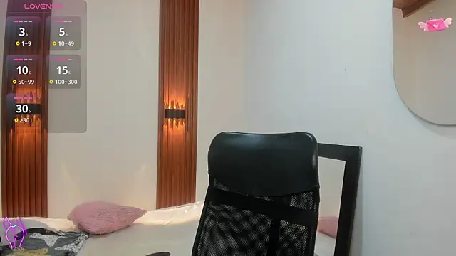 VivianOwen9 online show from January 14, 12:33 pm