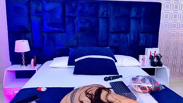 Celeste Clarke online show from January 18, 7:50 pm