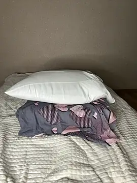 Snapshot of HelloAsh123 chatting on February 1, 6:50 pm HelloAsh123 online show from February 1, 6:50 pm