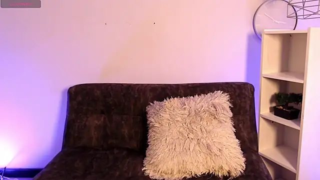 Lunaclarx online show from December 19, 12:12 pm