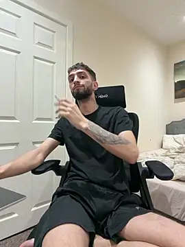 Juliann69Ramiro online show from March 15, 11:55 pm