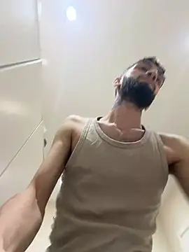 Juliann69Ramiro online show from April 2, 8:06 pm