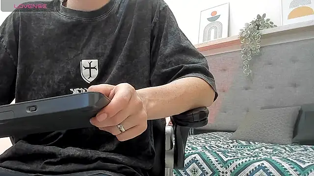 sebastamayo  online show from January 13, 8:47 pm