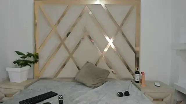 Selenaasm online show from February 5, 8:46 pm