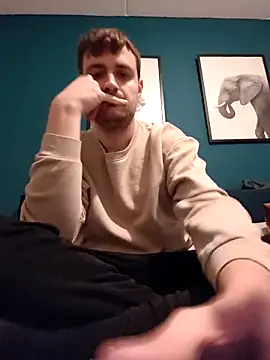 Snapshot of slutguy97 chatting on January 7, 8:55 pm slutguy97 online show from January 7, 8:55 pm
