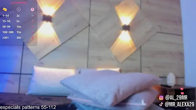 sussan fox  online show from March 31, 7:58 pm