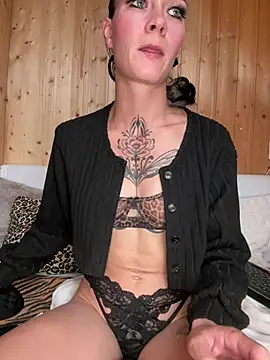 dein traumchen online show from June 10, 4:17 pm