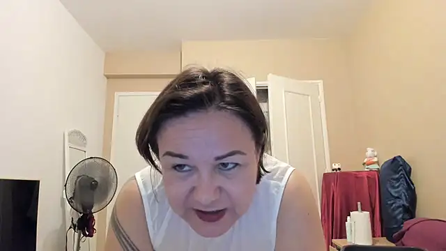 tantriquegirl06 online show from June 21, 7:38 pm