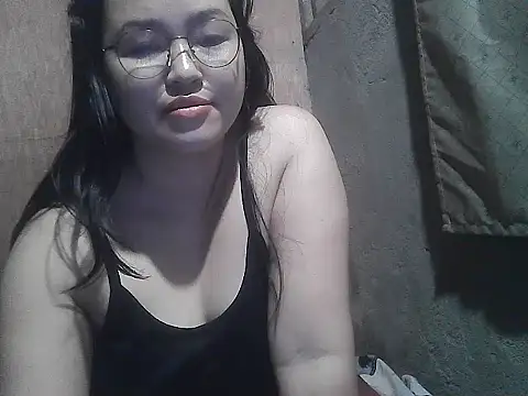 yummy jyra02167 online show from February 6, 9:51 pm