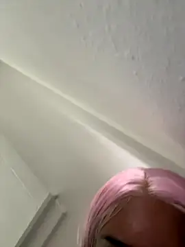 gglloww online show from December 21, 6:04 pm