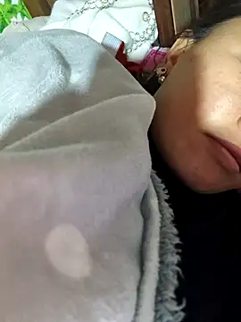 maykimloc online show from December 14, 3:39 pm