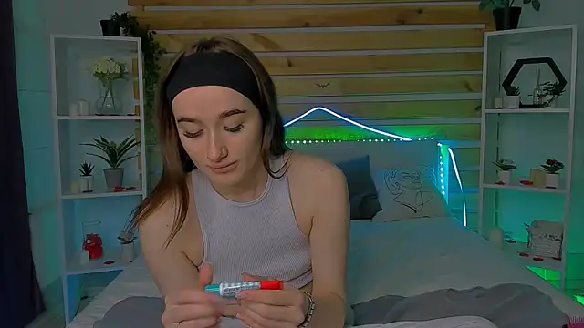 Evis Dailyy online show from February 12, 1:11 am