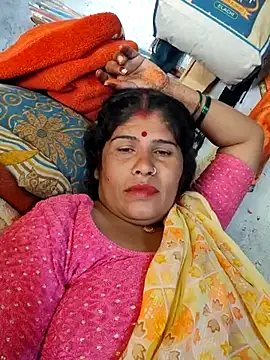 Snapshot of Mahi_bigg chatting on March 2, 2:58 am Mahi bigg online show from March 2, 2:58 am