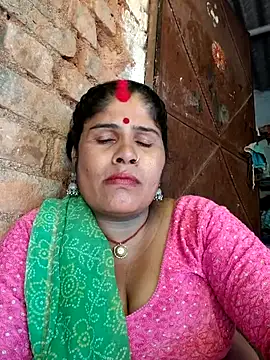 Snapshot of Mahi_bigg chatting on March 5, 6:31 am Mahi bigg online show from March 5, 6:31 am