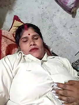 Snapshot of Mahi_bigg chatting on March 5, 6:37 pm Mahi bigg online show from March 5, 6:37 pm