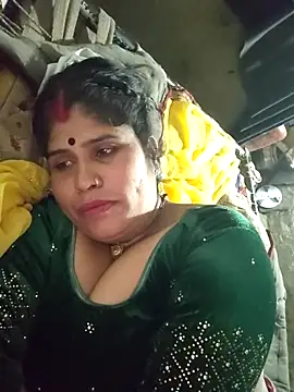 Snapshot of Mahi_bigg chatting on March 6, 6:48 pm Mahi bigg online show from March 6, 6:48 pm