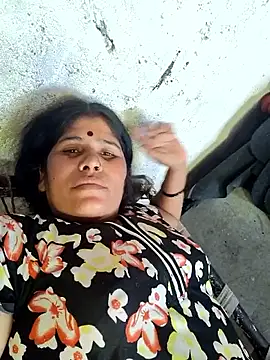 Snapshot of Mahi_bigg chatting on March 25, 7:03 am Mahi bigg online show from March 25, 7:03 am