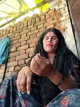 Snapshot of Mahi_bigg chatting on March 27, 6:30 am Mahi bigg online show from March 27, 6:30 am