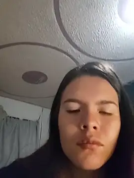 Snapshot of Krolaykate chatting on December 16, 10:09 am Krolaykate online show from December 16, 10:09 am