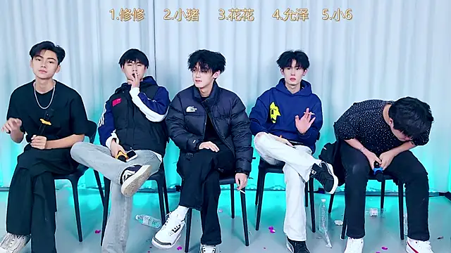 QYBOYS 010 online show from December 15, 4:11 pm