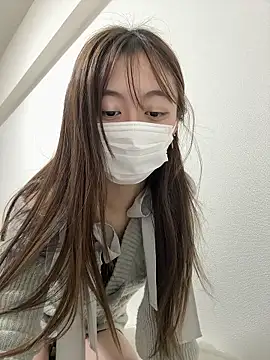 shuka-xoxo online show from April 15, 5:20 pm