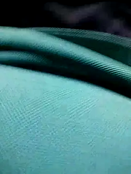 Snapshot of loki-king-143 chatting on December 14, 6:52 am loki-king-143 online show from December 14, 6:52 am