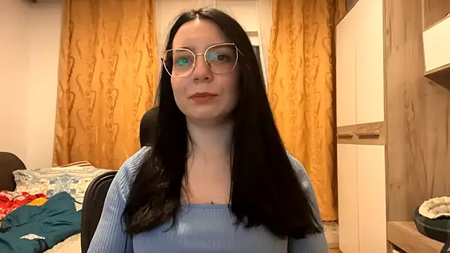 Snapshot of DoraRobertos chatting on December 21, 4:47 pm DoraRobertos online show from December 21, 4:47 pm