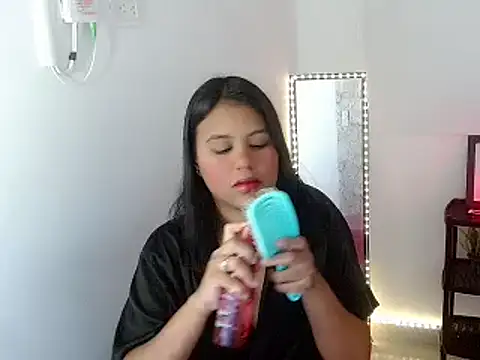 Snapshot of Shawnycarson chatting on April 14, 6:14 pm Shawnycarson online show from April 14, 6:14 pm