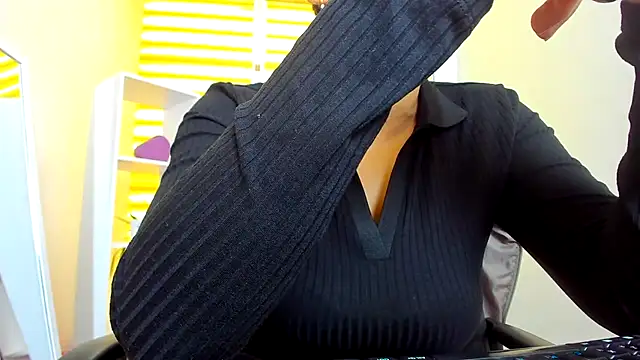 Aziza-New online show from March 13, 8:10 am