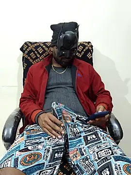 Snapshot of Crazy_1Boy chatting on December 16, 2:55 pm Crazy 1Boy online show from December 16, 2:55 pm