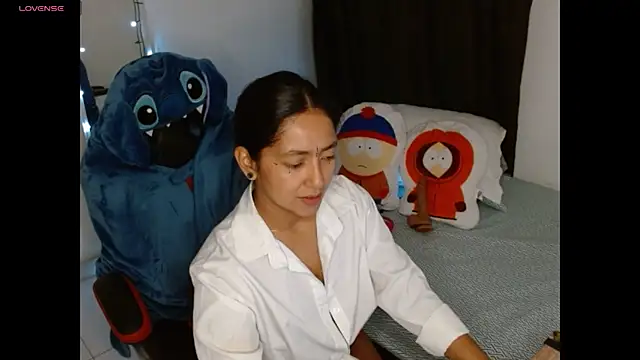 Snapshot of NovahPerotti chatting on July 3, 4:30 am NovahPerotti online show from July 3, 4:30 am