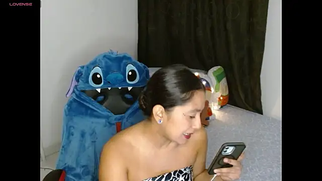 Snapshot of NovahPerotti chatting on August 4, 1:09 am NovahPerotti online show from August 4, 1:09 am