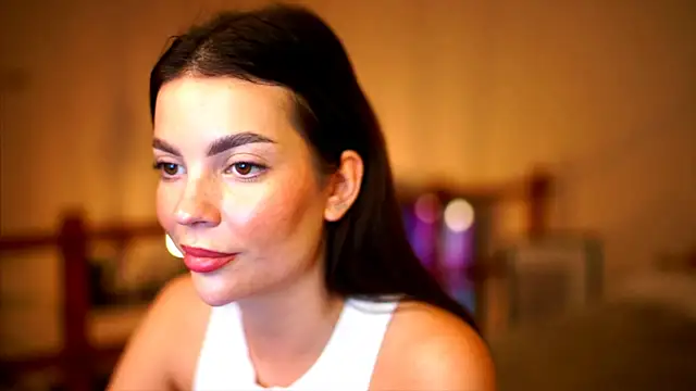 Snapshot of VibrantTunes chatting on December 14, 4:12 pm VibrantTunes online show from December 14, 4:12 pm