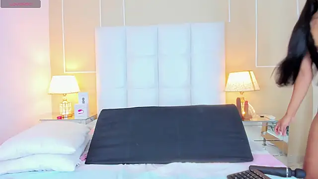 Dolly Dirty Squirrt online show from January 9, 12:30 pm